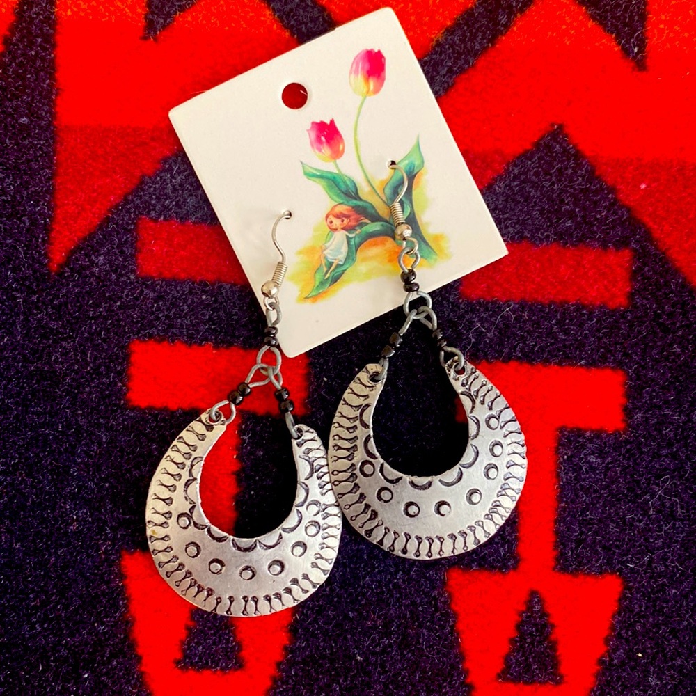 Silver color Kenyan Earrings / Handmade African Earrings/MediumSize Earrings